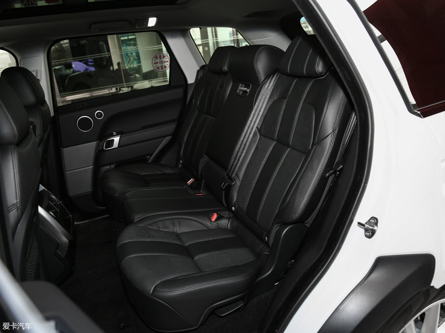 爱卡首页 汽车图片 路虎 揽胜运动版 2017款3.