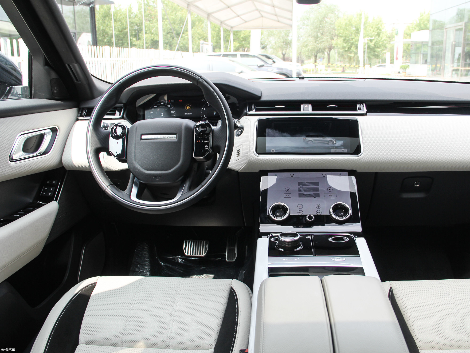 【2017款揽胜星脉p380 se r-dynamic_中控区_193/620张图片】_汽车