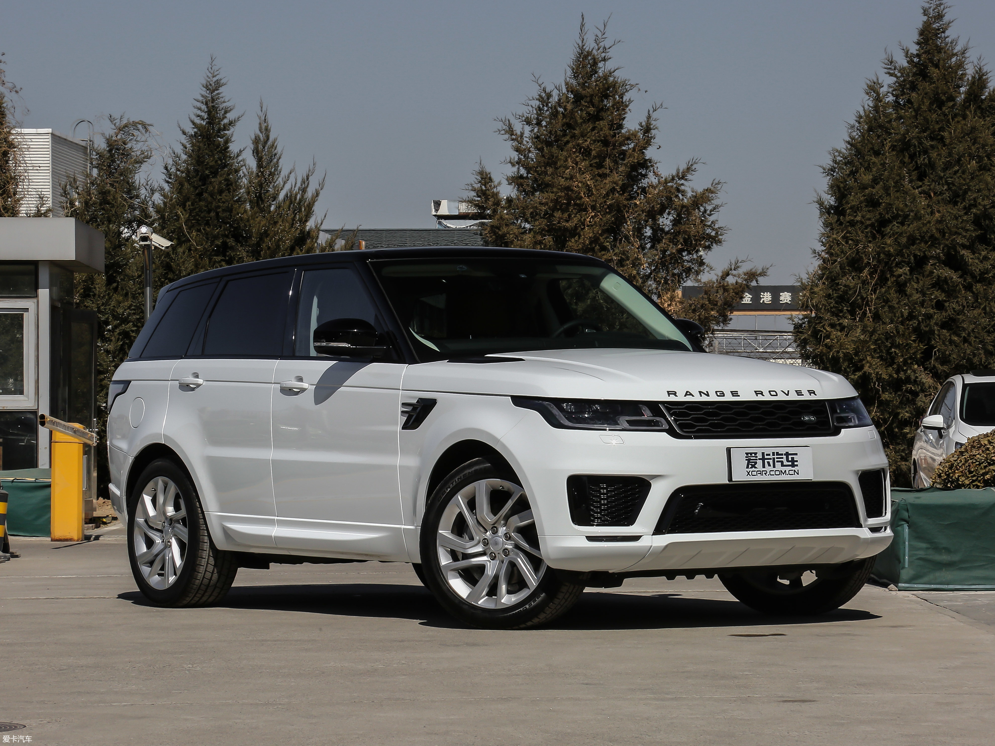 0 v6 hse dynamic  2019款揽胜运动版 3.0 l6 hse dynamic 3.