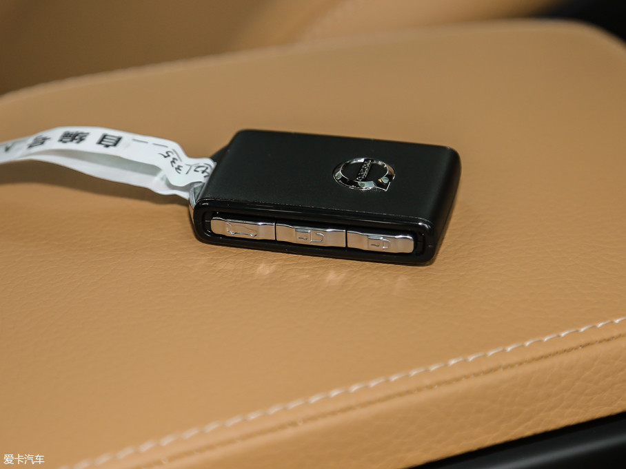 2019款沃尔沃xc90t6 智逸版 7座