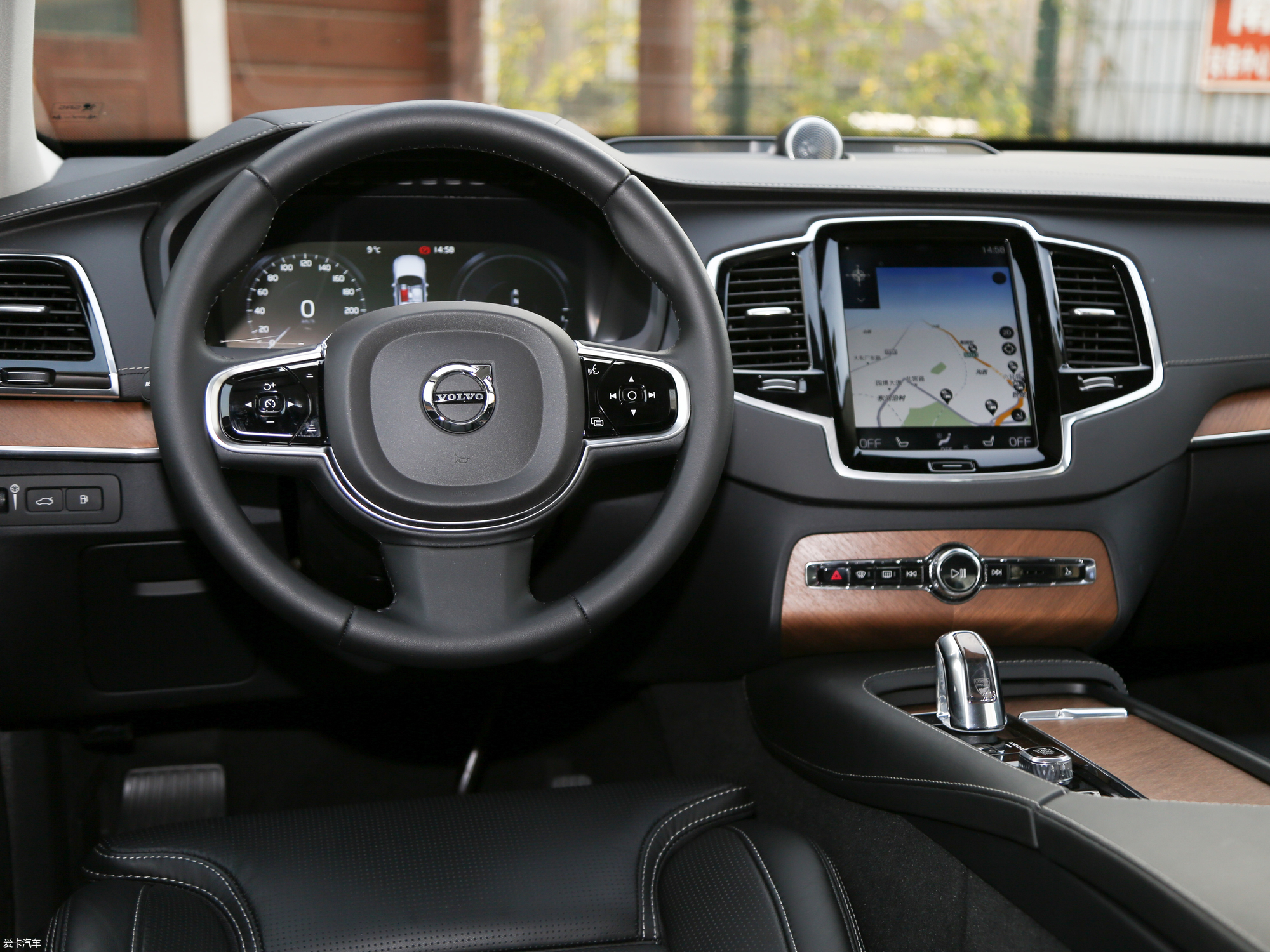 【2019款沃尔沃xc90新能源e驱混动 t8 智尊版 7座_中控区_14/376张