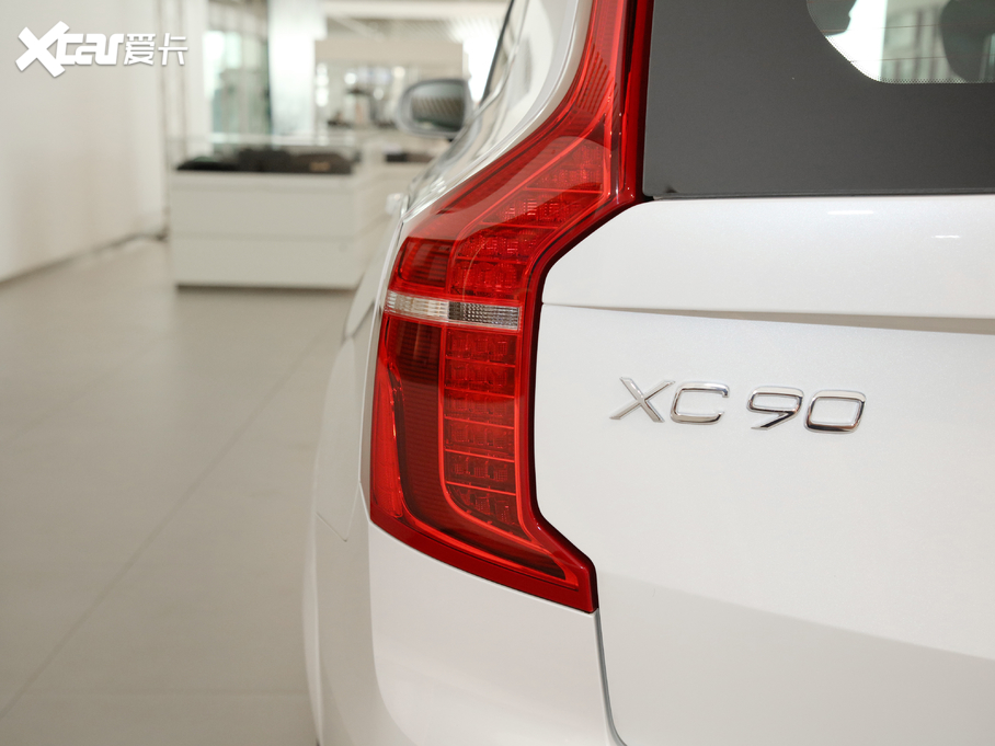 2021ֶXC90 B5 к 7