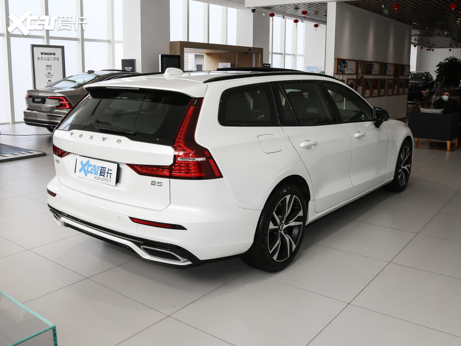 2021ֶV60 B5 Զ˶