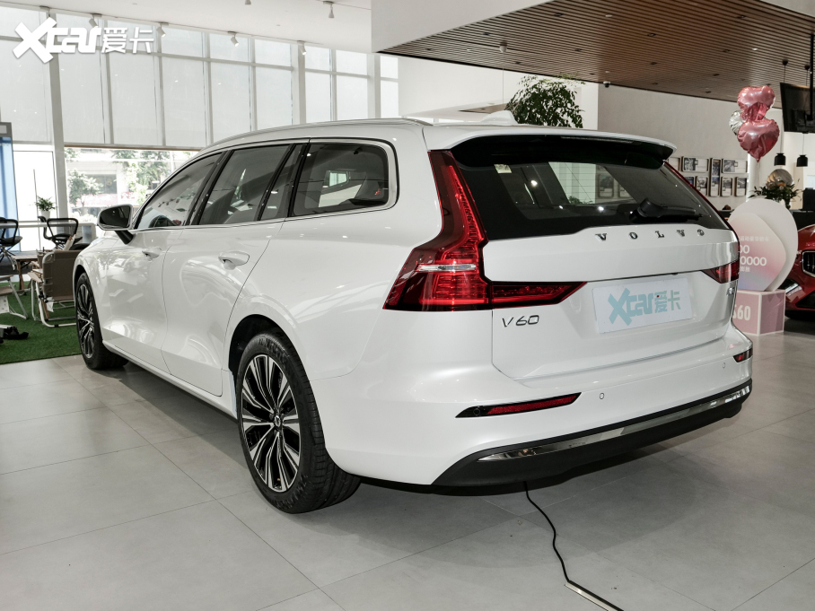 2023ֶV60 B5 Զ