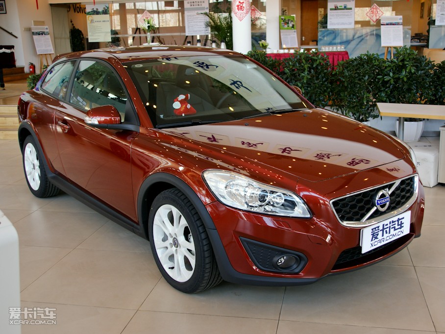 2010ֶC30 2.4i 