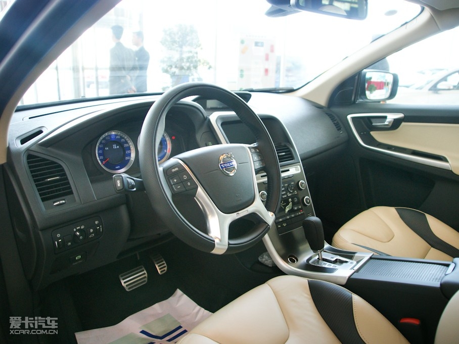 2010ֶXC60() R-design