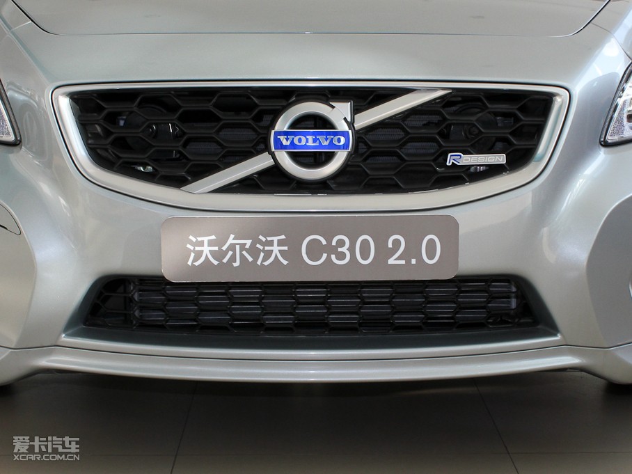 2011ֶC30 2.0L ˶