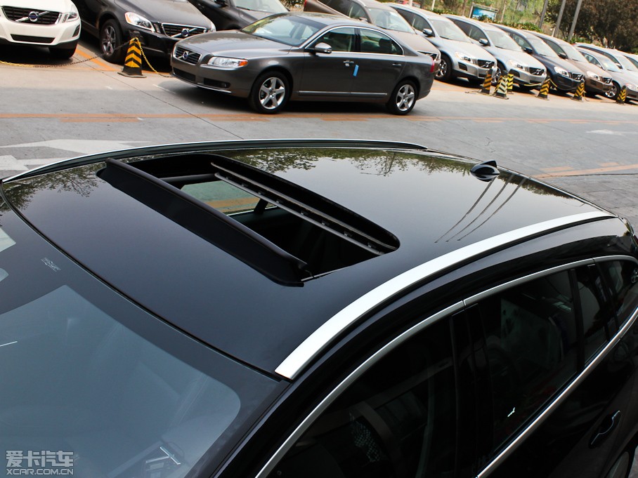 2013ֶV60 3.0 T6 R-Design ˶