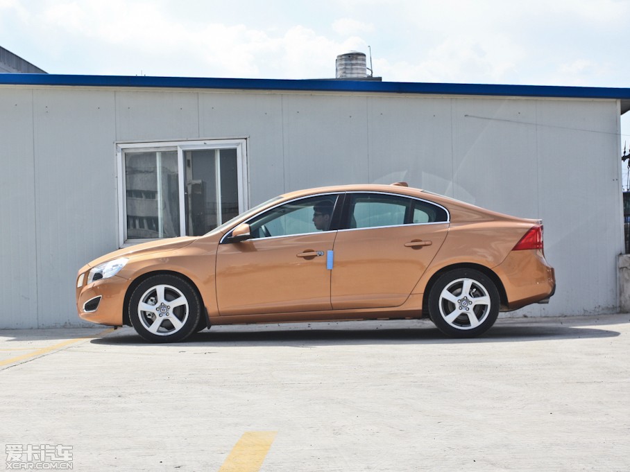 2012ֶS60() 2.0T T5 Ű