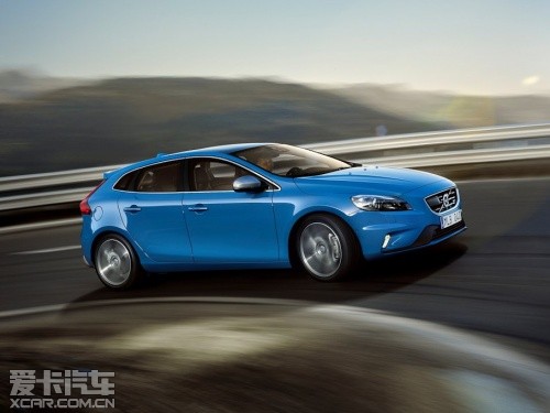 ֶ 2013ֶV40