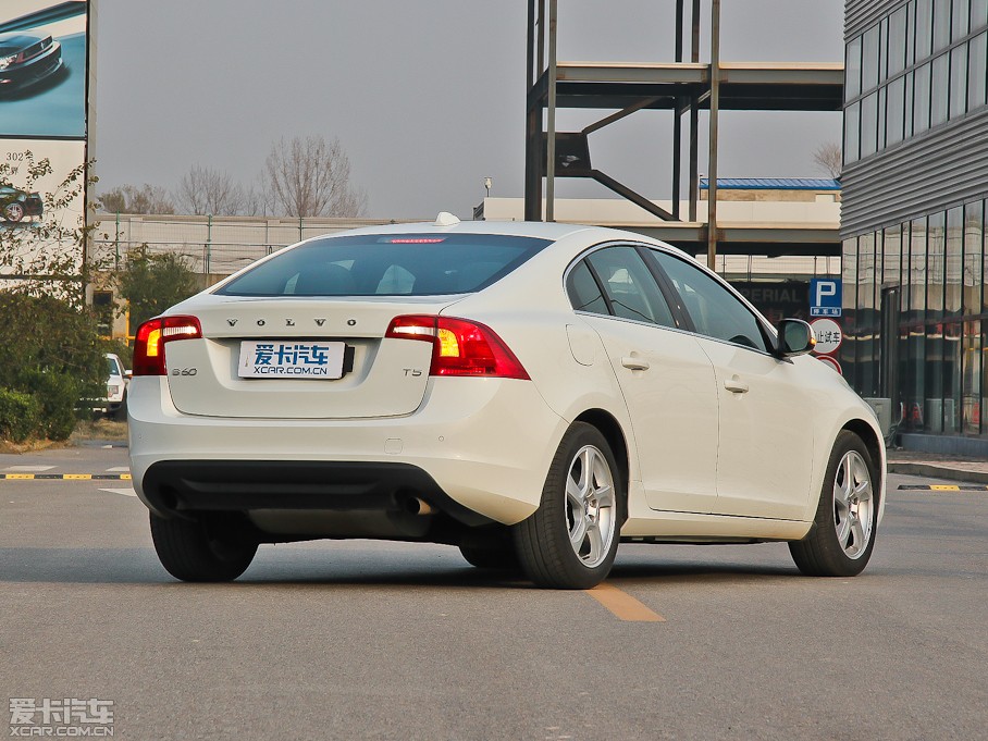 2013ֶS60() 2.0T T5 Ű