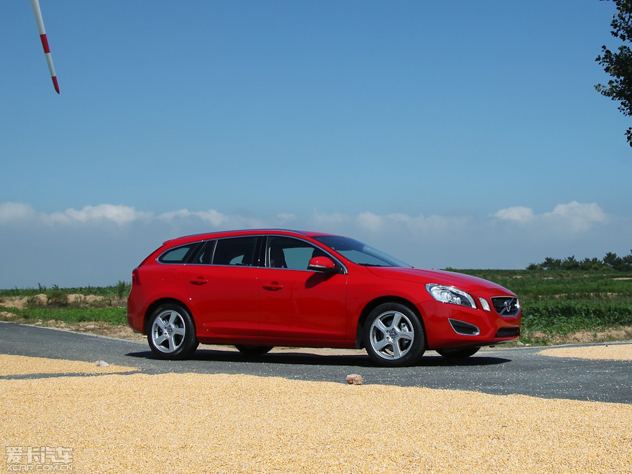 2013ֶV60 2.0T T5 