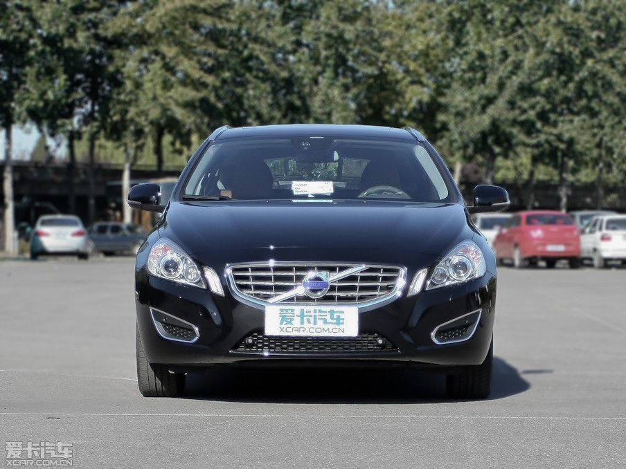 2013ֶV60 2.0T T5 Ű