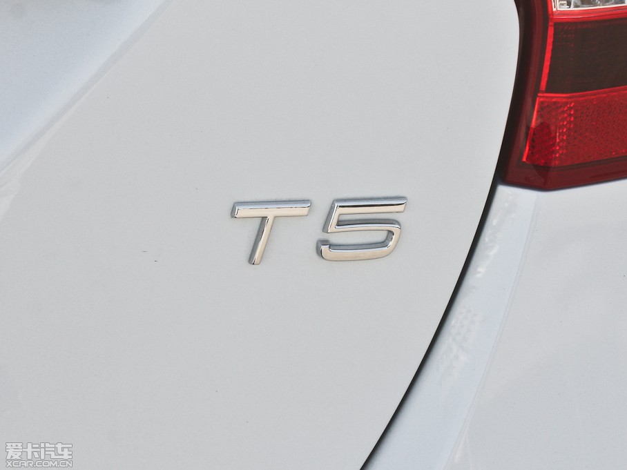 2013ֶV60 2.0T T5 а