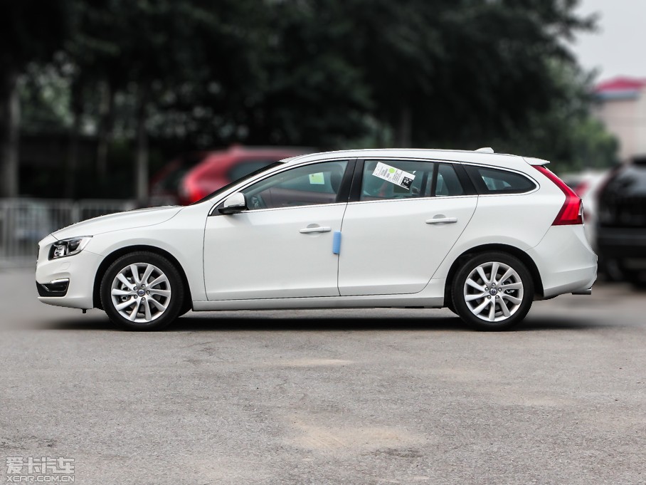 2014ֶV60 2.0T T5 ݰ 