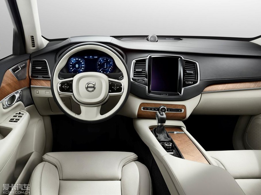 2015ֶXC90 