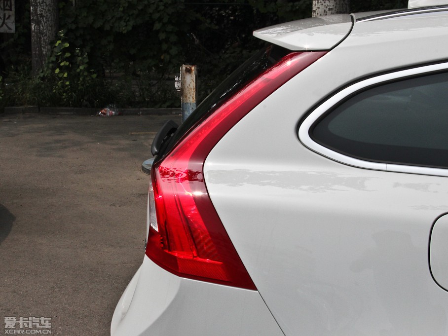 2015ֶV60 2.0T T5  ˶