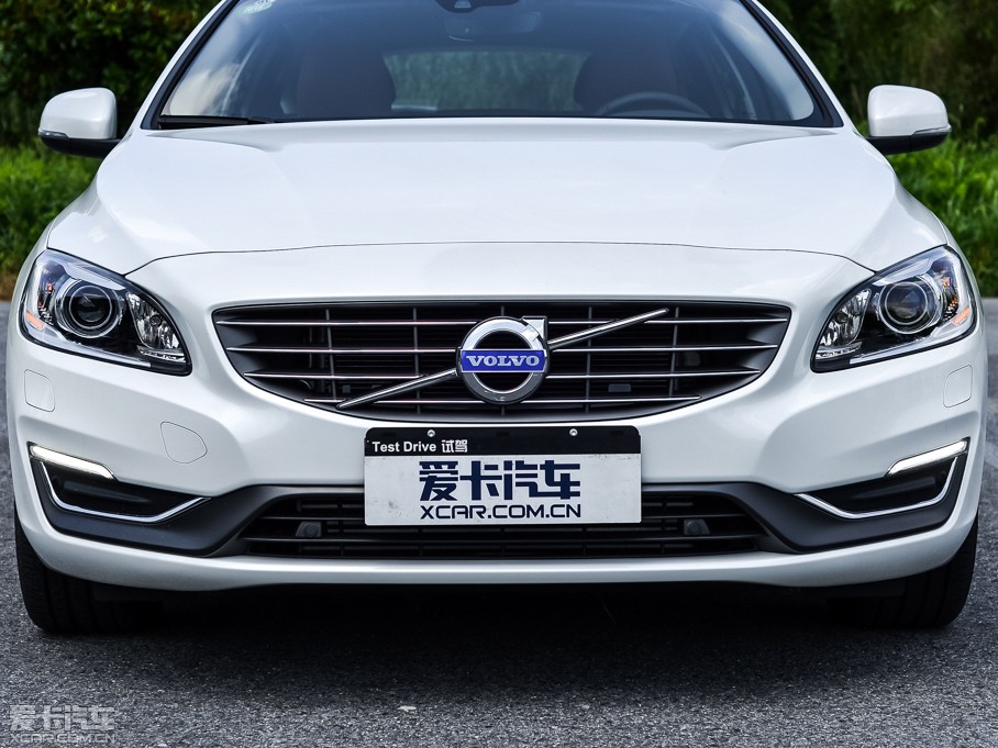 2015ֶV60 2.0T T5 Ű