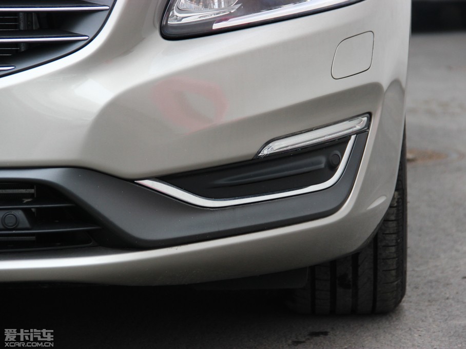 2015ֶV60 2.0T T5 ݰ