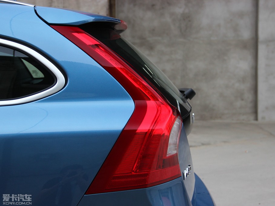 2015ֶV60 2.0T T5  ˶