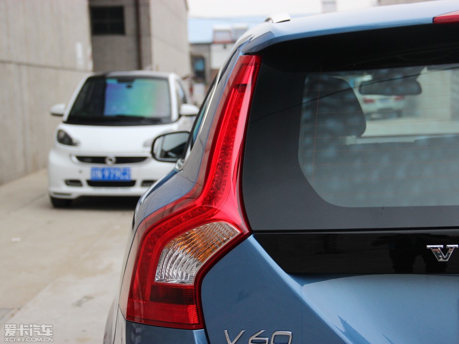 2015ֶV60 2.0T T5  ˶