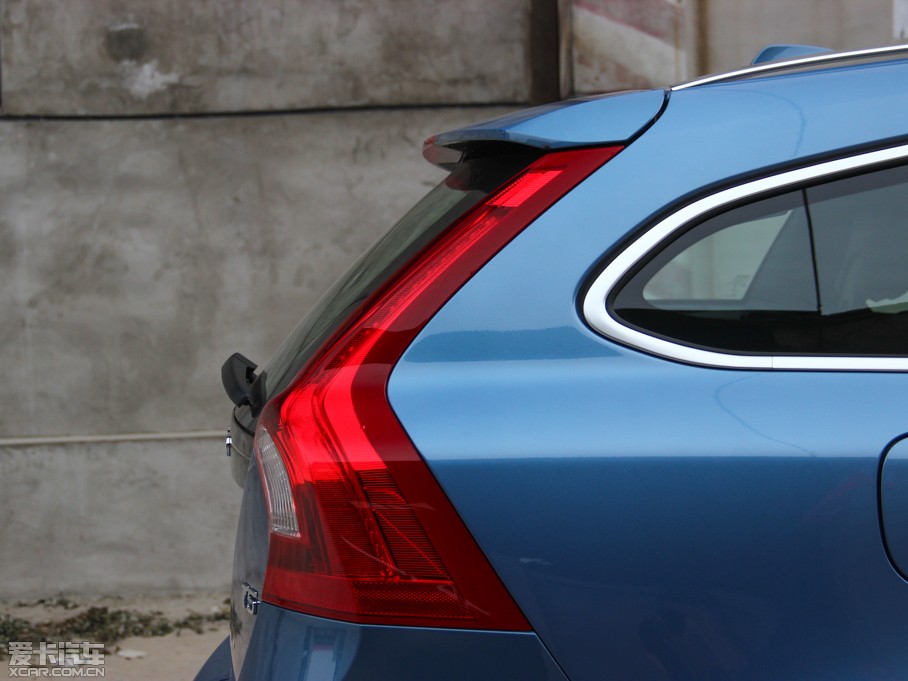 2015ֶV60 2.0T T5  ˶