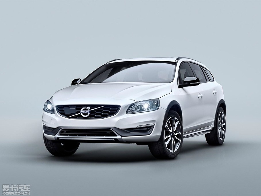 2016V60 Cross Country Ͱ