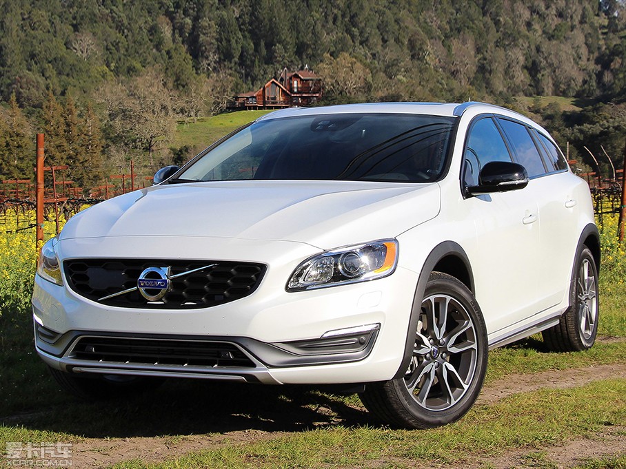 2016V60 Cross Country Ͱ