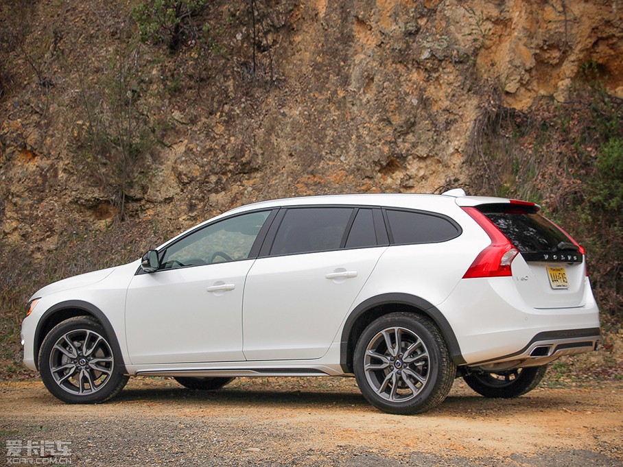 2016V60 Cross Country Ͱ