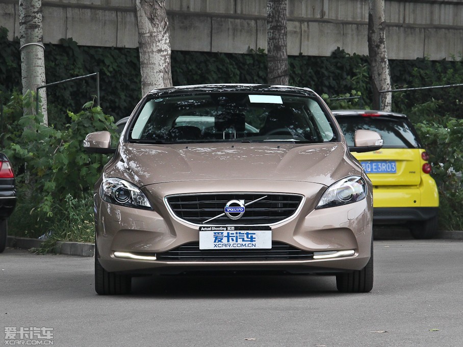 2015ֶV40 1.6T ݰ