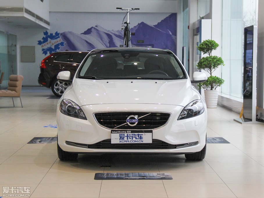 2015ֶV40 1.6T ݰ