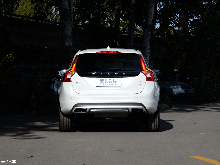 2016V60 Cross Country 2.5T T6 AWD