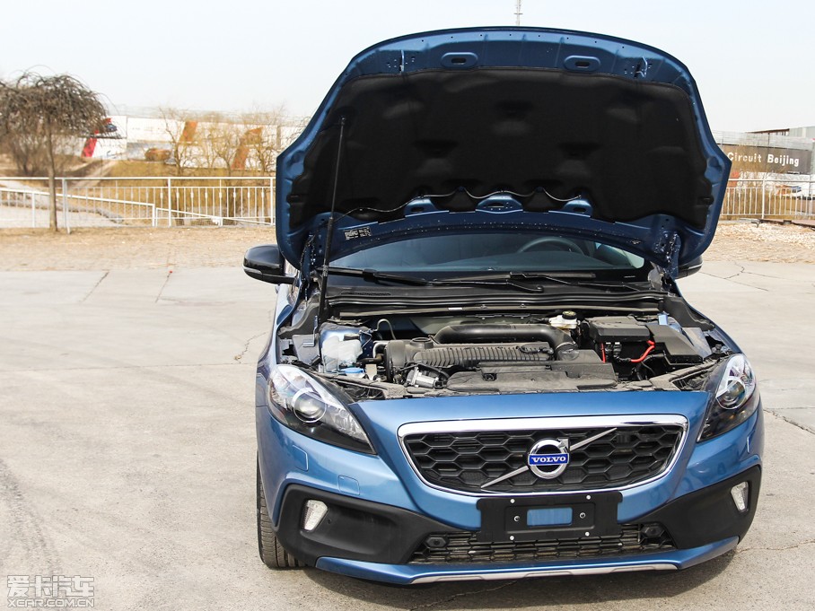 2015V40 Cross Country 2.0T T5 Ű