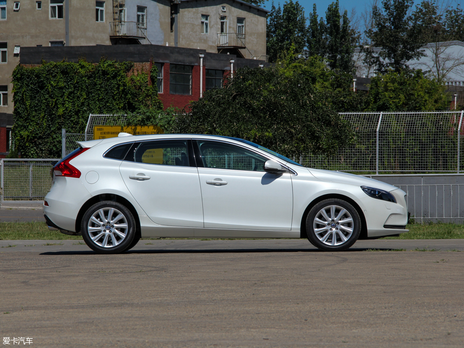 2016ֶV40 2.0T T4 Ű