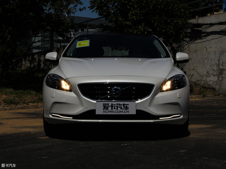 2016ֶV40 2.0T T4 Ű