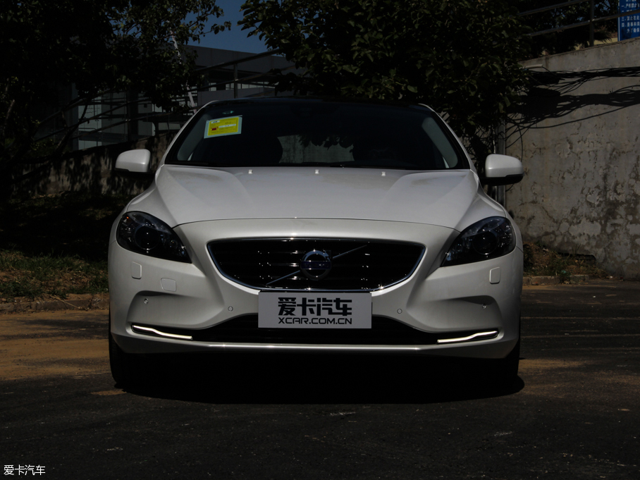 2016ֶV40 2.0T T4 Ű