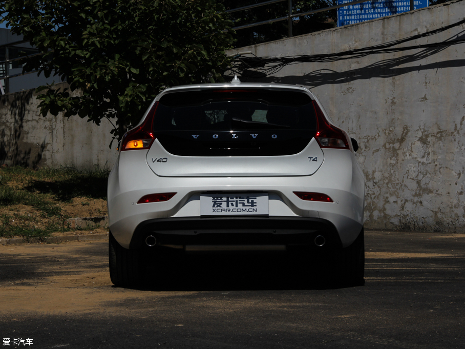 2016ֶV40 2.0T T4 Ű