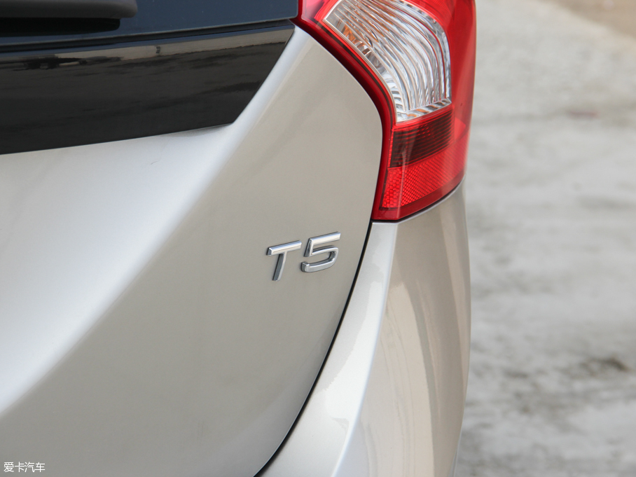 2016ֶV60 2.0T T5 ݰ