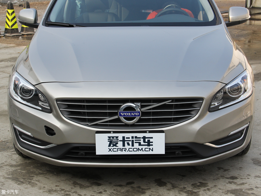 2016ֶV60 2.0T T5 ݰ