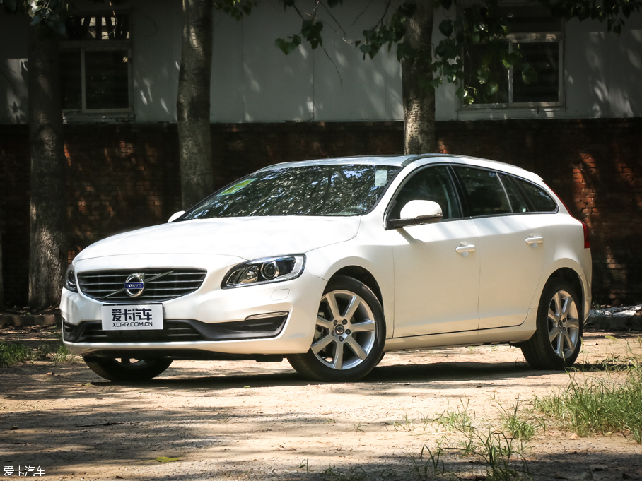 2017ֶV60 2.0T T4 а V