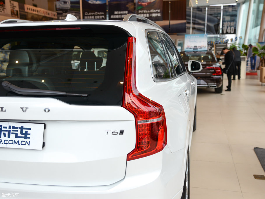 2017ֶXC90 T6 ݰ
