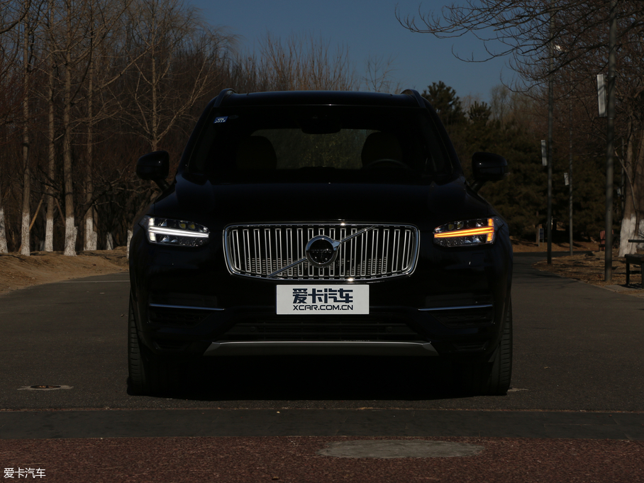 2018ֶXC90 RECHARGE T8 