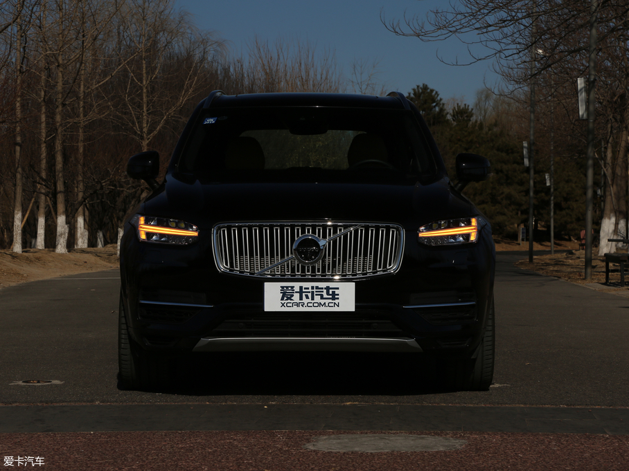 2018ֶXC90 RECHARGE T8 