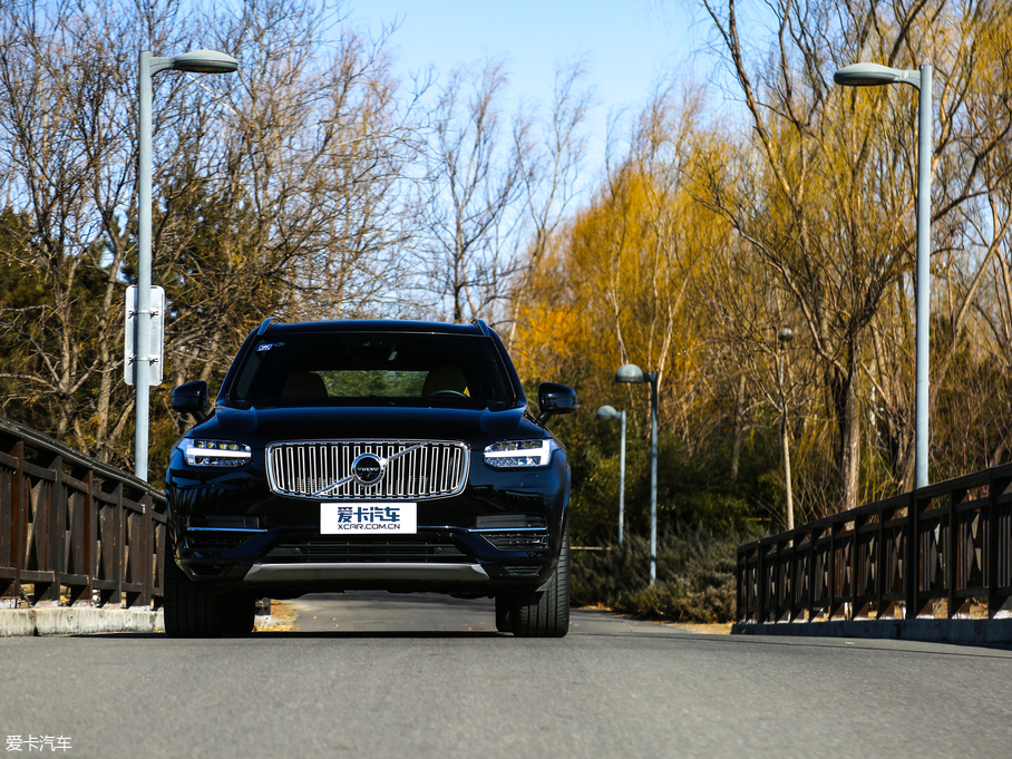 2018ֶXC90 RECHARGE T8 