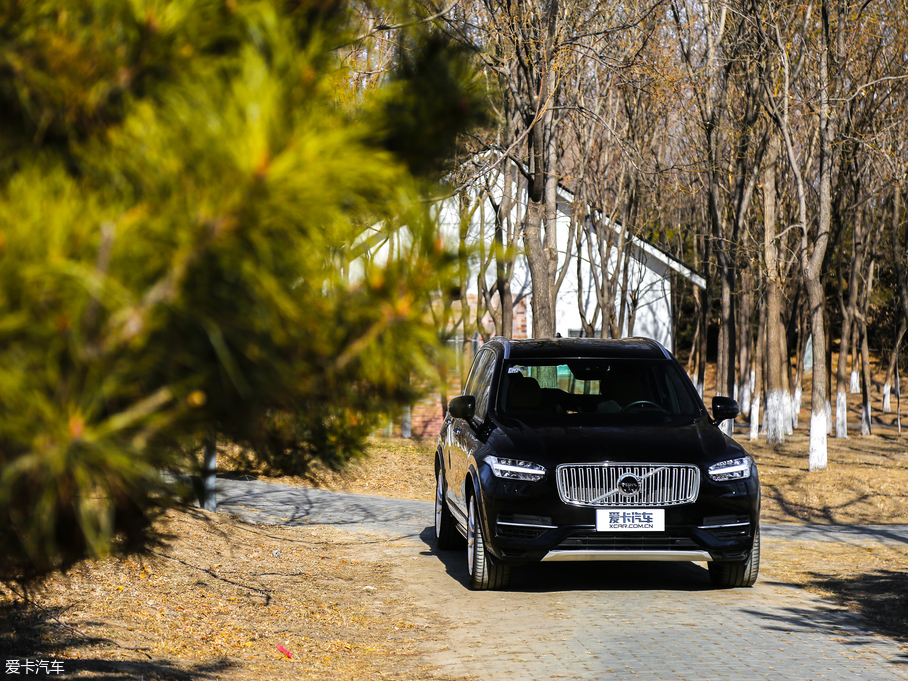 2018ֶXC90 RECHARGE T8 