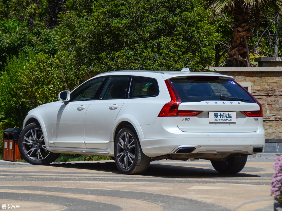 2017V90 Cross Country 2.0T T5 AWD 