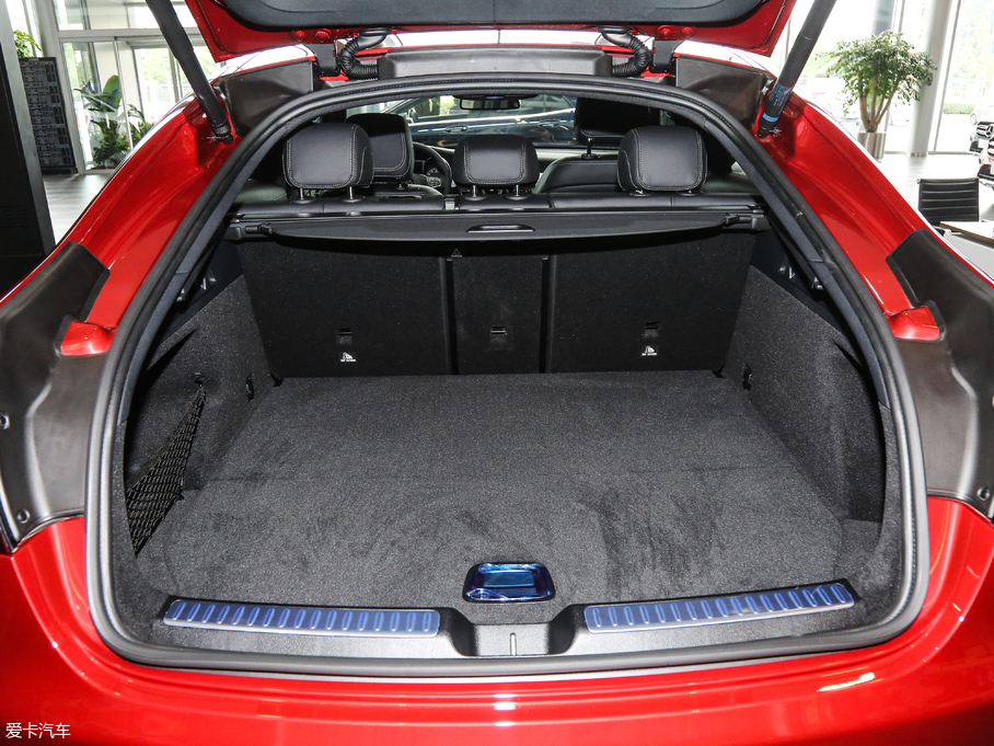 2018GLCCoupe() GLC 200 4MATIC SUV
