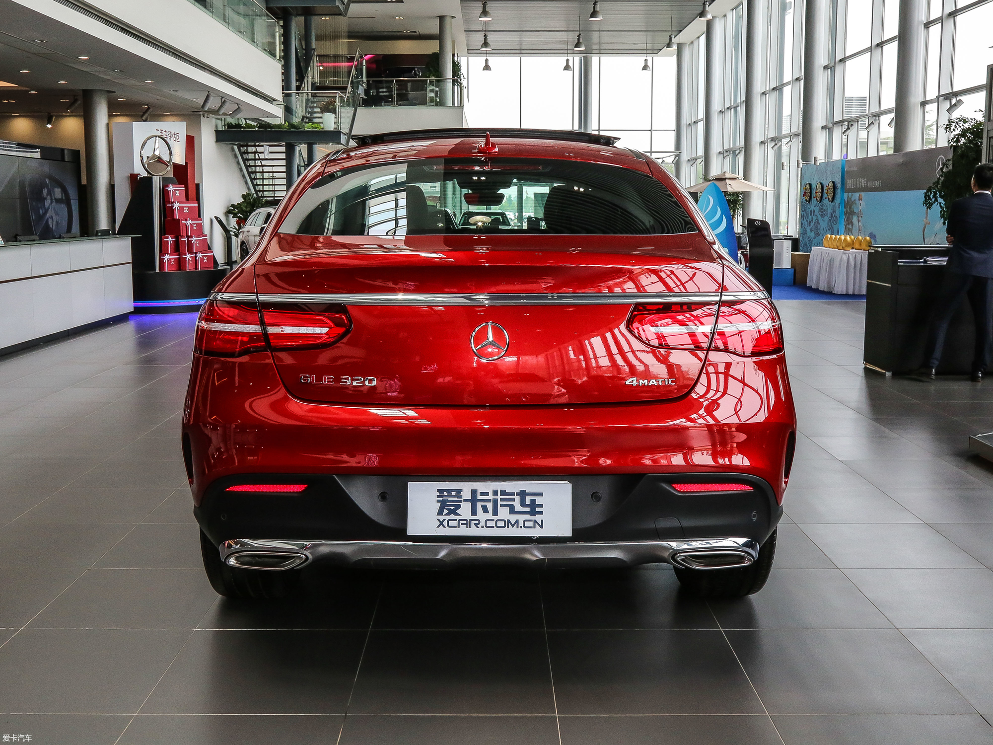 轿跑suvgle 320 4matic_整体外观_5/85张图片】_汽车图片大全_爱卡