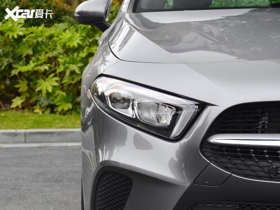 2021款奔驰a级(进口)a 200 动感型