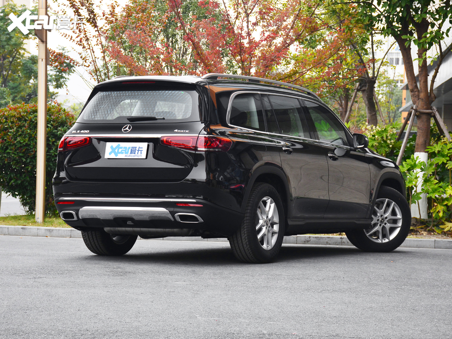 2021款奔驰gls400 4matic